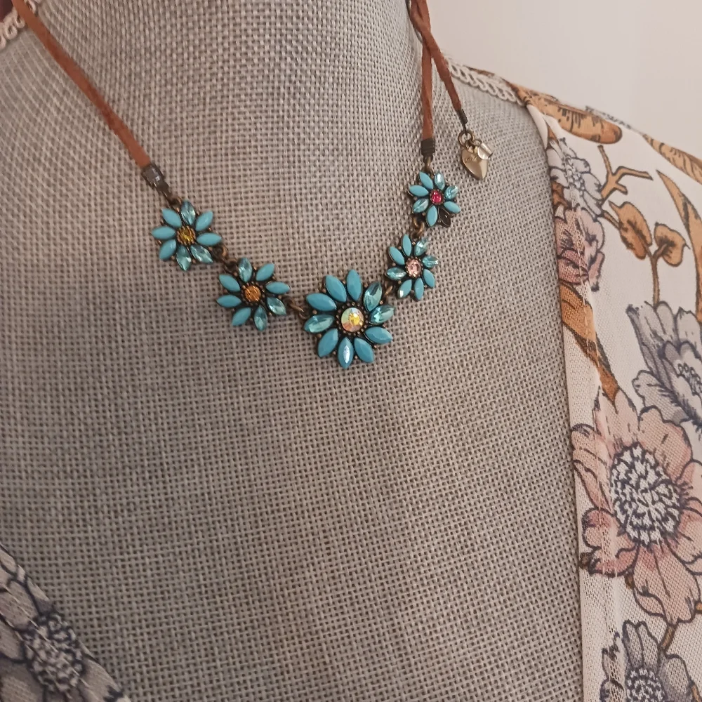 Leather String Rhinestone Necklace - Picture 3 of 11